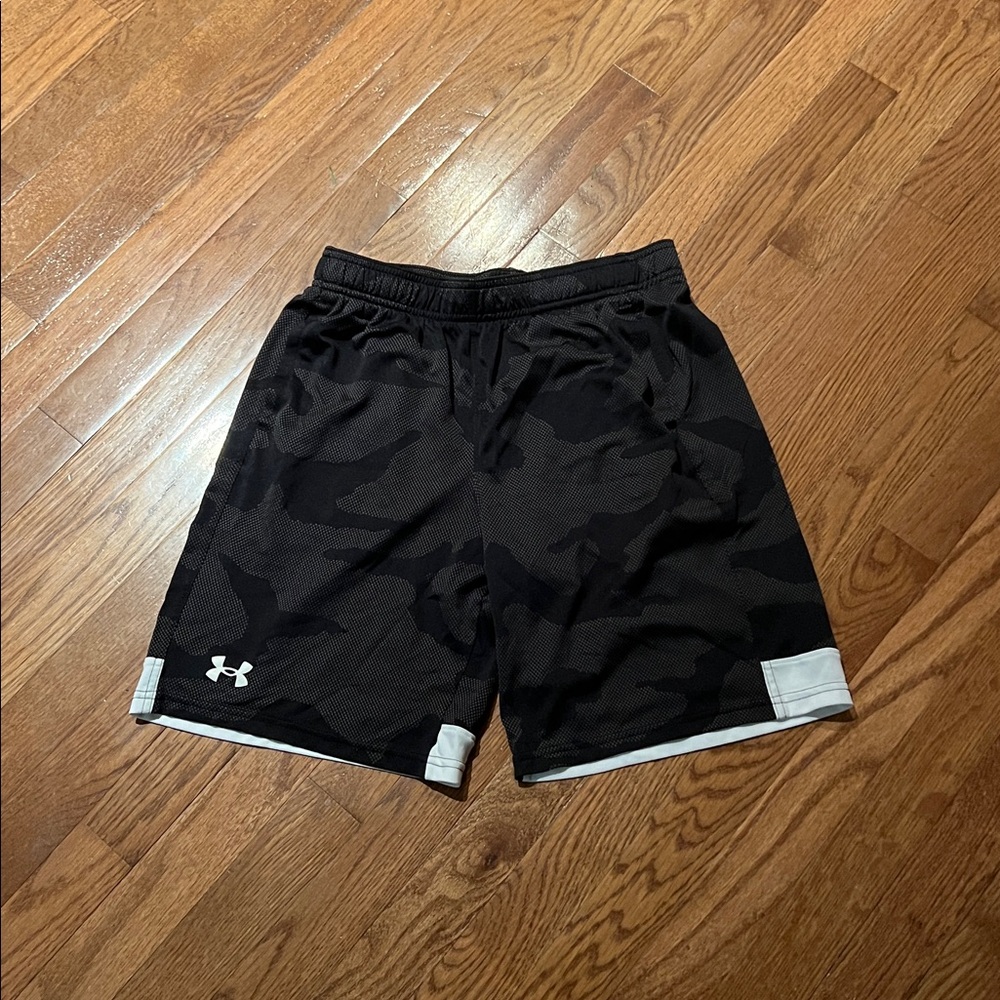 Under Armour shorts youth XL